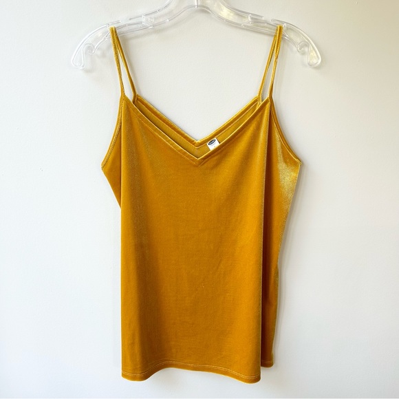 Old Navy Tops - Old Navy crushed velvet spaghetti strap tank top